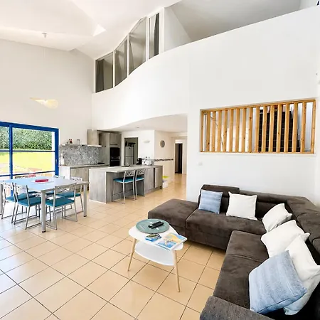 Premium, Climatisee, Piscine Chauffee, A Pied *